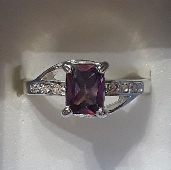 Sterling silv Amythest Ring - Picture 5 of 5